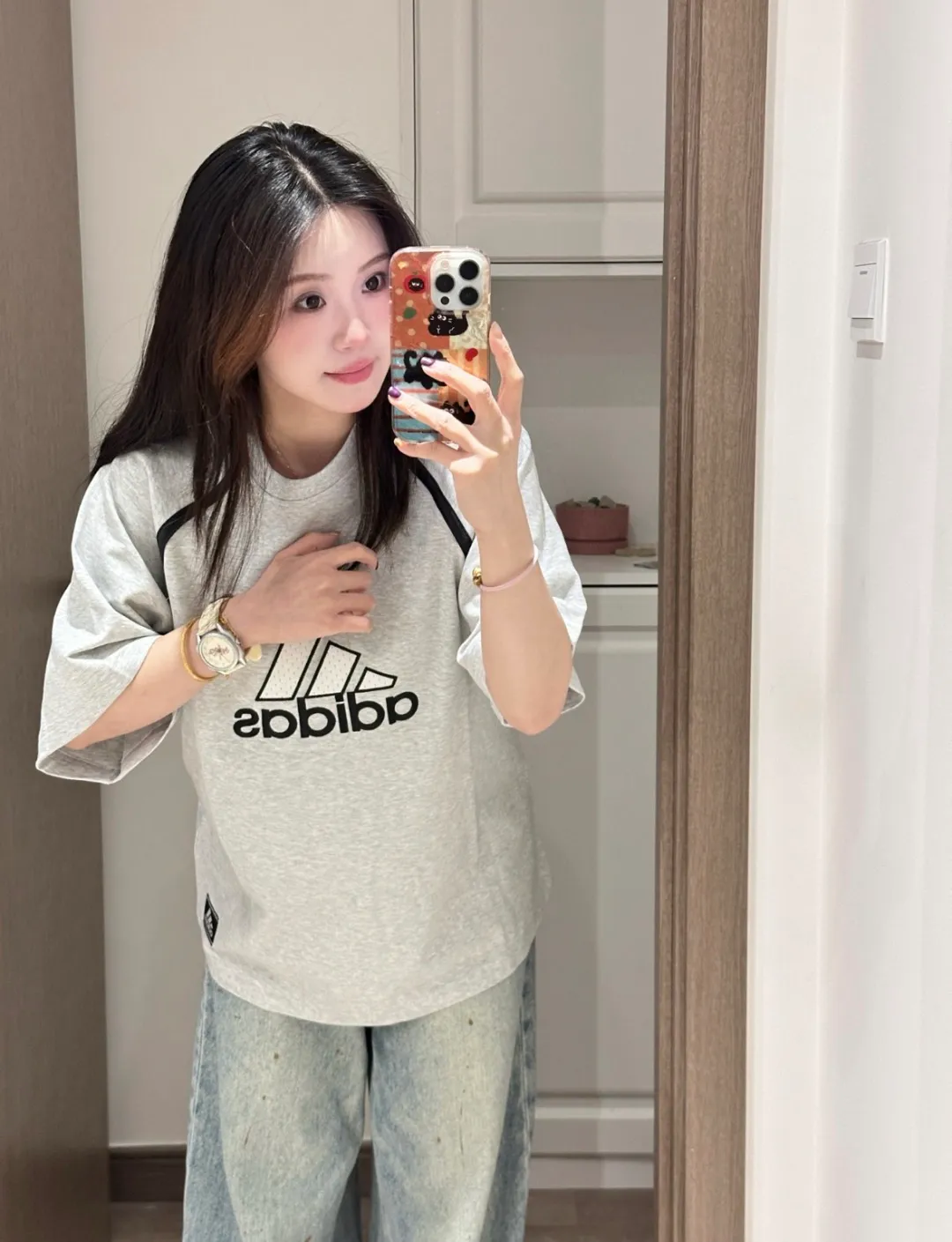 No watermark upper body renderings📝𝟬𝟱𝟰𝟰𝟴#Exclusive real shot/difference between various stolen pictures and online version on the market [𝗮𝗱𝗶𝗱𝗮𝘀 𝗕𝗔𝗗𝗚𝗘 𝗢𝗙 𝗦𝗣𝗢𝗥𝗧 Brand 𝗹𝗼𝗴𝗼 Letter Round Neck Breathable Striped Raglan Short Sleeve 𝗧 Shirt ❤️Same Style for Men and Women】Precision embroidery of Adidas logo on the chest, ironing on the inside, no tying, restoring the original version❤️ ✅Full set of 1:1 customized accessories ➕Customized three-label ➕𝗬𝘂𝗮𝗻 version hangtag ➕𝗹𝗼𝗴𝗼 packaging bag🔥 ➕Scan the QR code of the hangtag to enter the official website. ✅Top version, ins Xiaohongshu has many bloggers wearing it. Adidas’ absolute Hot Sale star Same Style details are online, feel free to compare! Classic embroidery on the chest, fixed color and classic three-bar stripes, Classic will never go out of style! Versatile is not picky, the original model is perfect for the upper body, so buy it with your eyes closed! "Self-view of quality control with real photos of store owner's details" What you see is what you get # Full text real photos 📷 Never save a penny of cost! ! ! ⭕The high version of the best products🐮is different from the junk products in the market🗯️The same picture but different prices means different versions. ❌Don’t be fooled by the same copywriters and pirated pictures from outside that mix and distribute high-luxury pictures at low prices. After comparing the quality, you will know where the gap is. Don’t lie. I don’t guarantee that my products are the cheapest, but I definitely guarantee that they are worth every penny of your hard-earned money! ‼ ️We don’t slash prices or lower prices, we supply products with heart and only make high-end versions!!! Breasts Jimei must see the details of my home clearly, the pictures of my home are all real photos taken by the owner ❤️ Color: Gray Sizes: S-XL